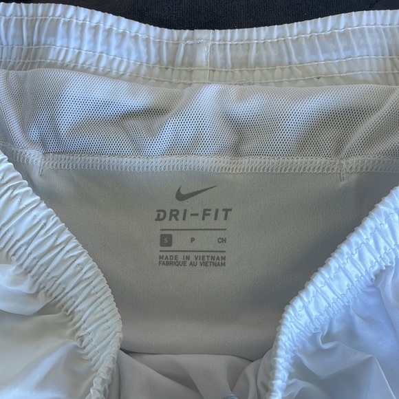 Nike Dry Fit running shorts - Picture 2 of 2